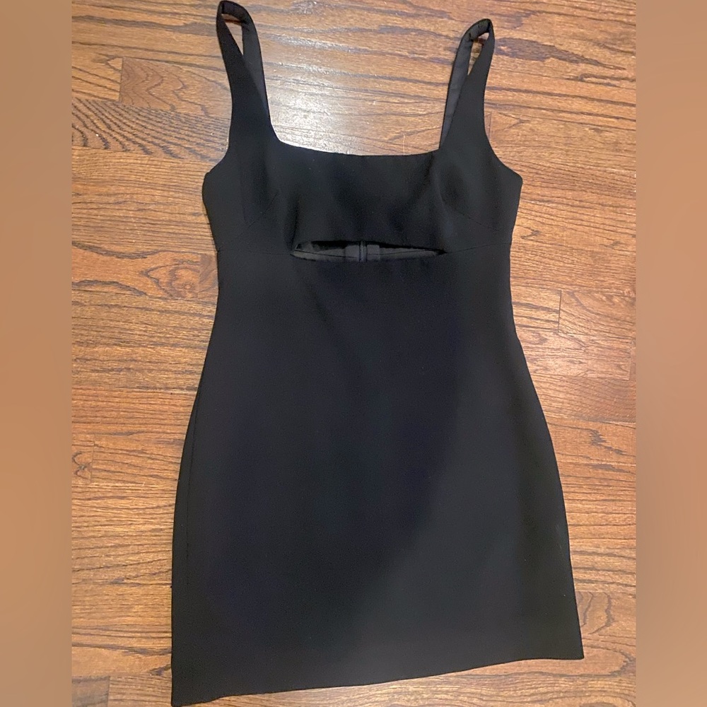 EUC Halston black dress with little cutout size 10